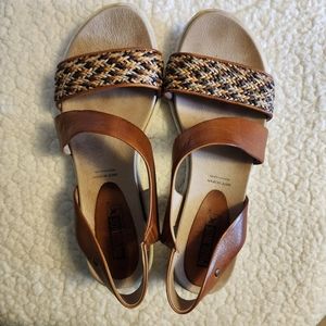 Pikolinos neutral color leather weave toe strappy sandals SIZE 40 EU 9.5-10 US